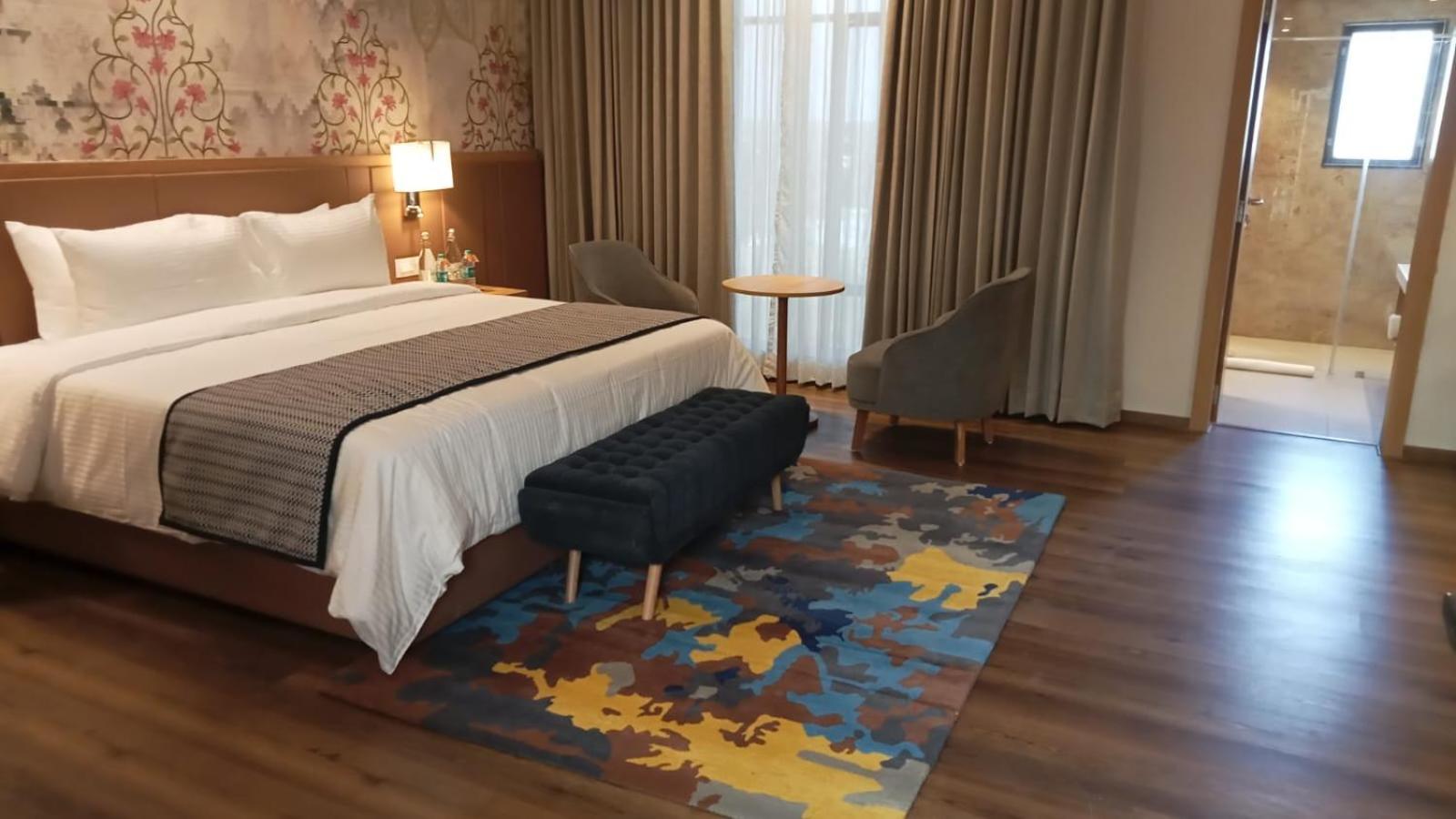 Sarovar Portico, Somnāth Zewnętrze zdjęcie