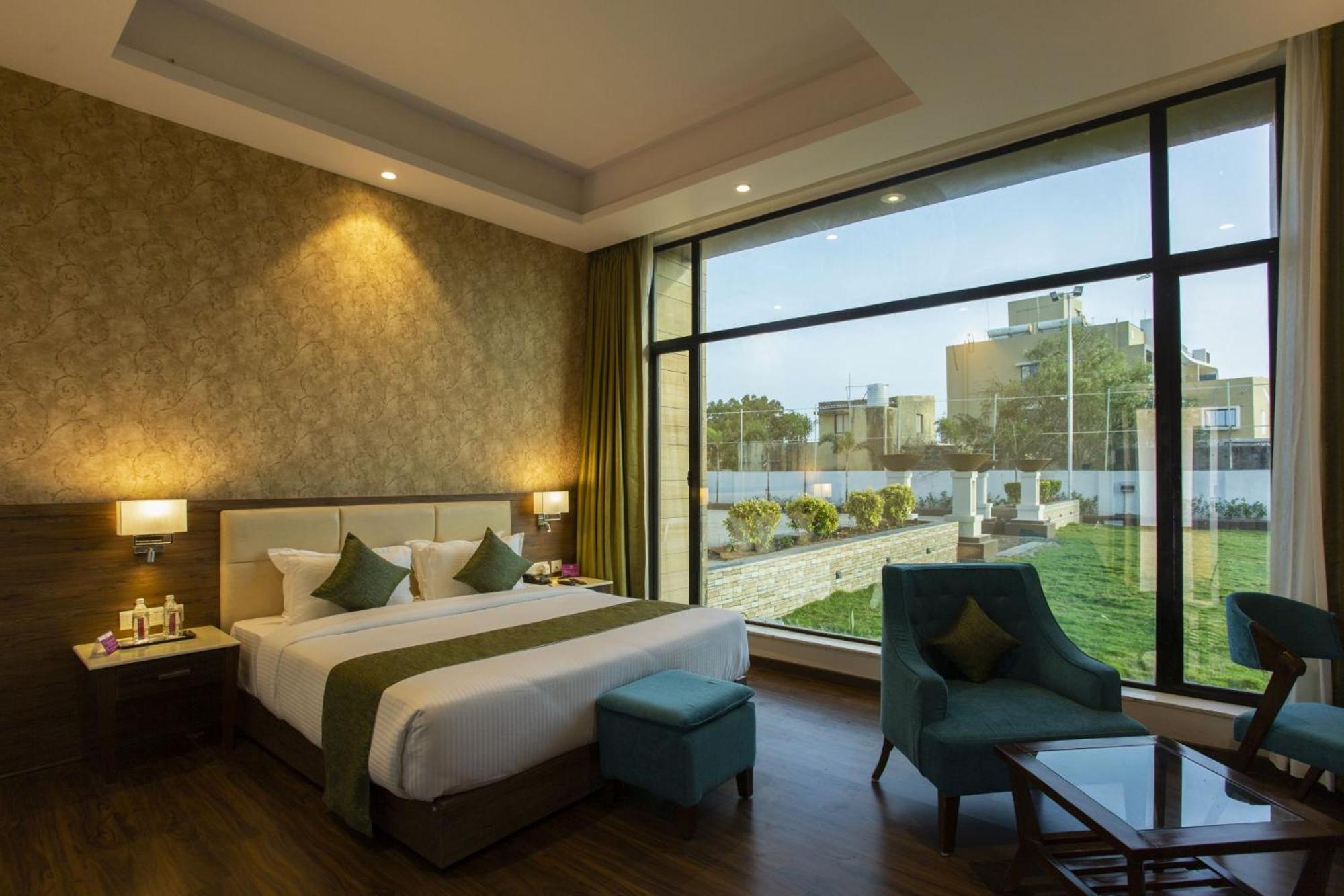 Sarovar Portico, Somnāth Zewnętrze zdjęcie